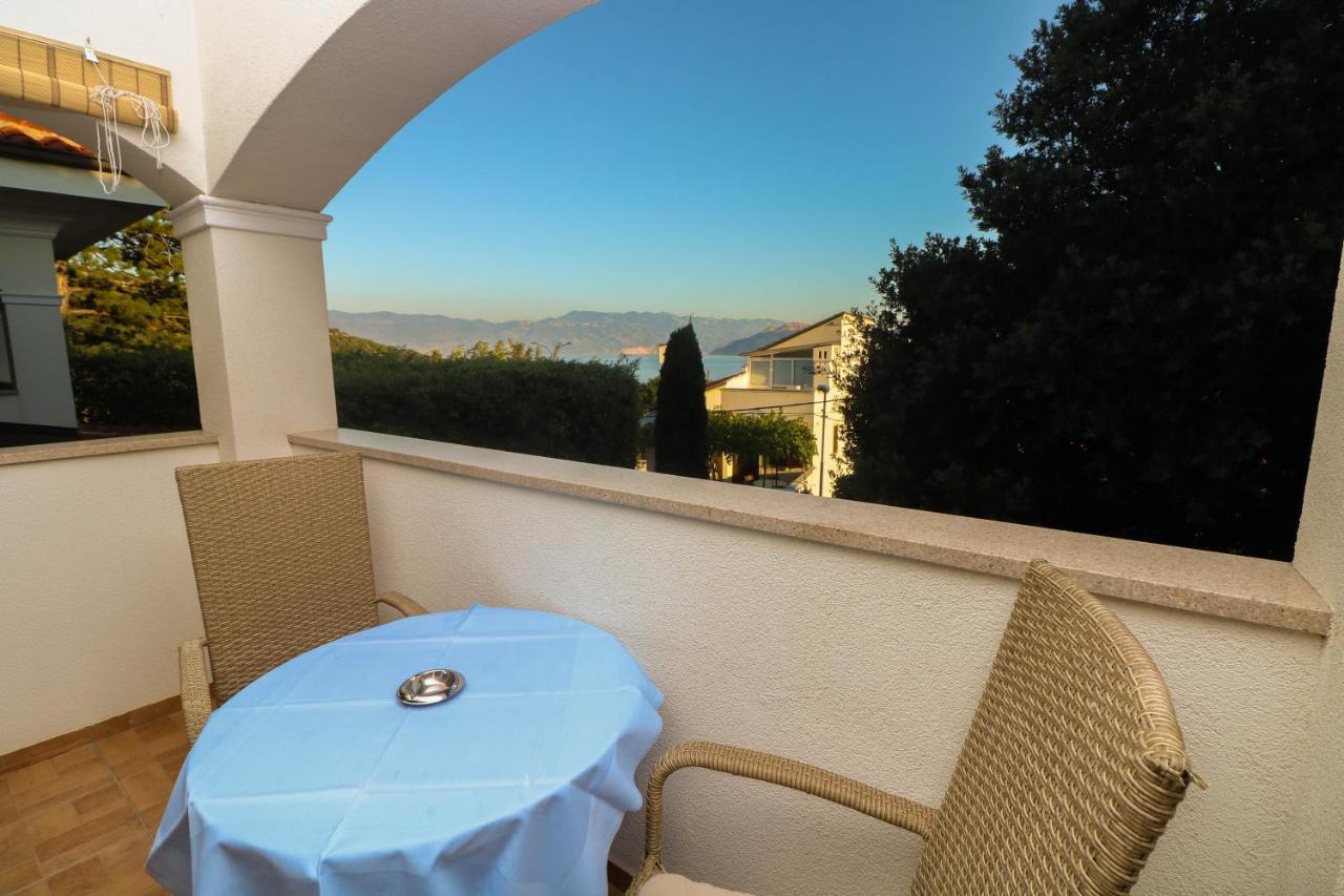 Apartments Blue And Green With Balcony Baska  Exterior photo